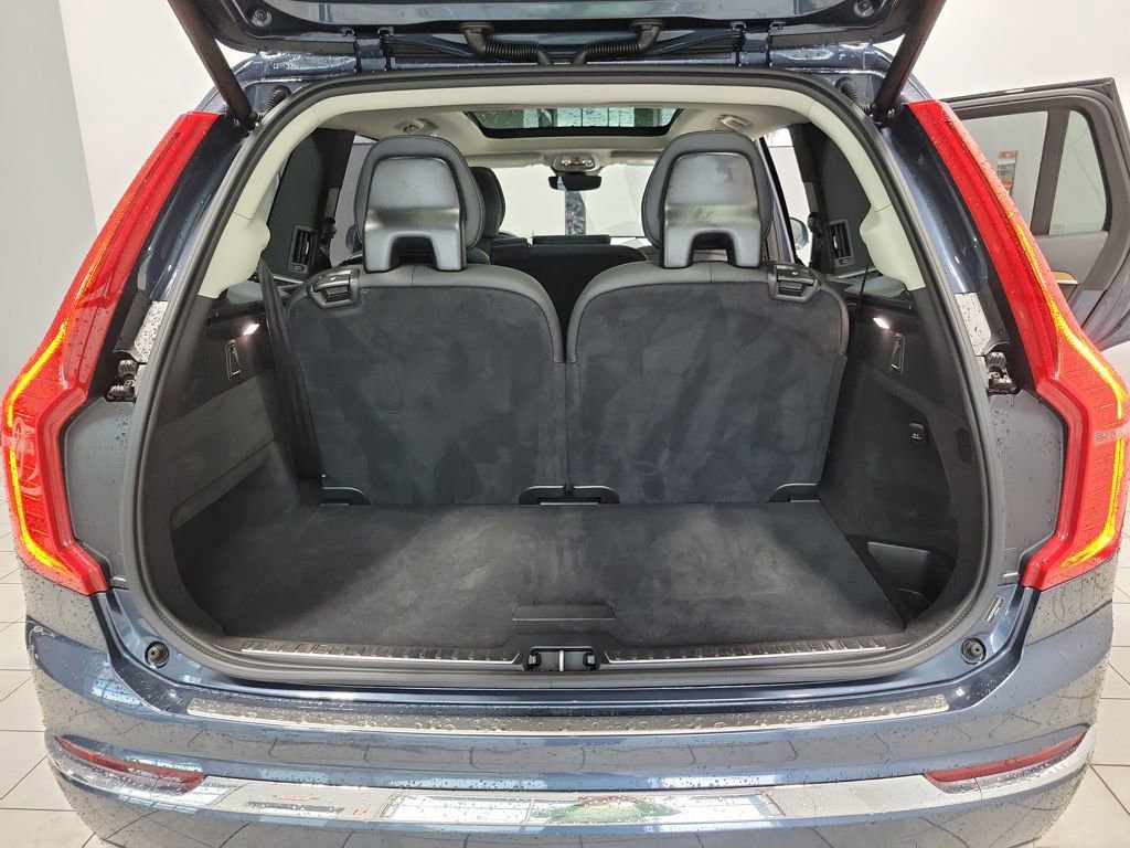 Used 2025 Volvo XC90 B5 Plus w/ Protection Package Premier image 23