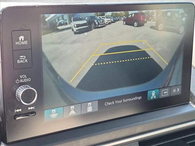 Certified 2025 Honda Pilot Touring image 14