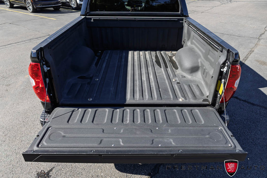 Used 2021 Toyota Tundra Limited w/ Limited Premium Package AWD/4WD image 4