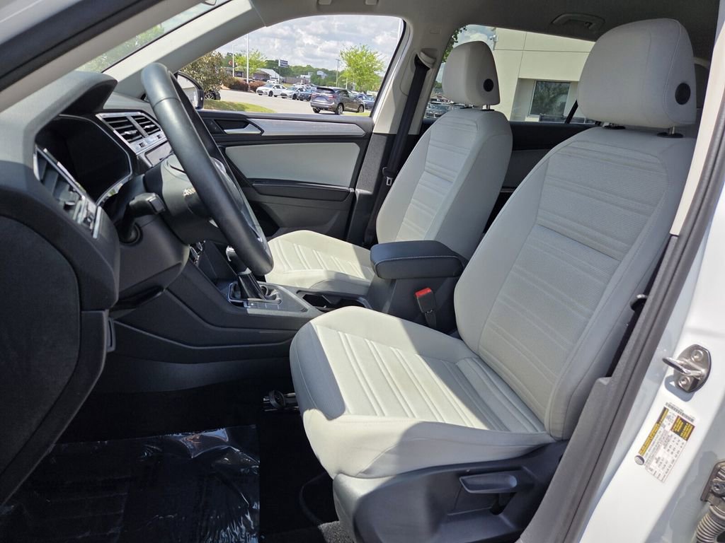 Used 2024 Volkswagen Tiguan S image 9