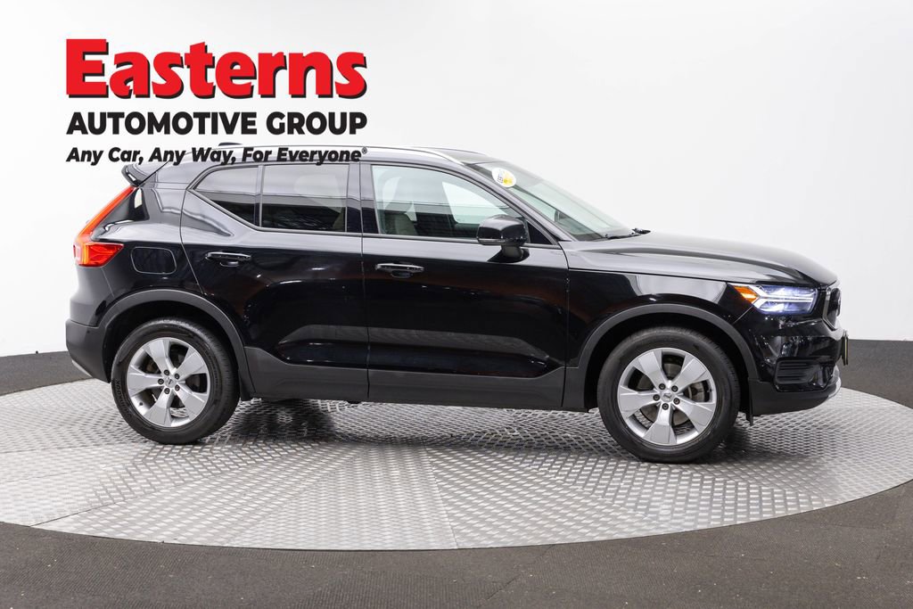 Used 2019 Volvo XC40 T5 Momentum AWD/4WD image 4