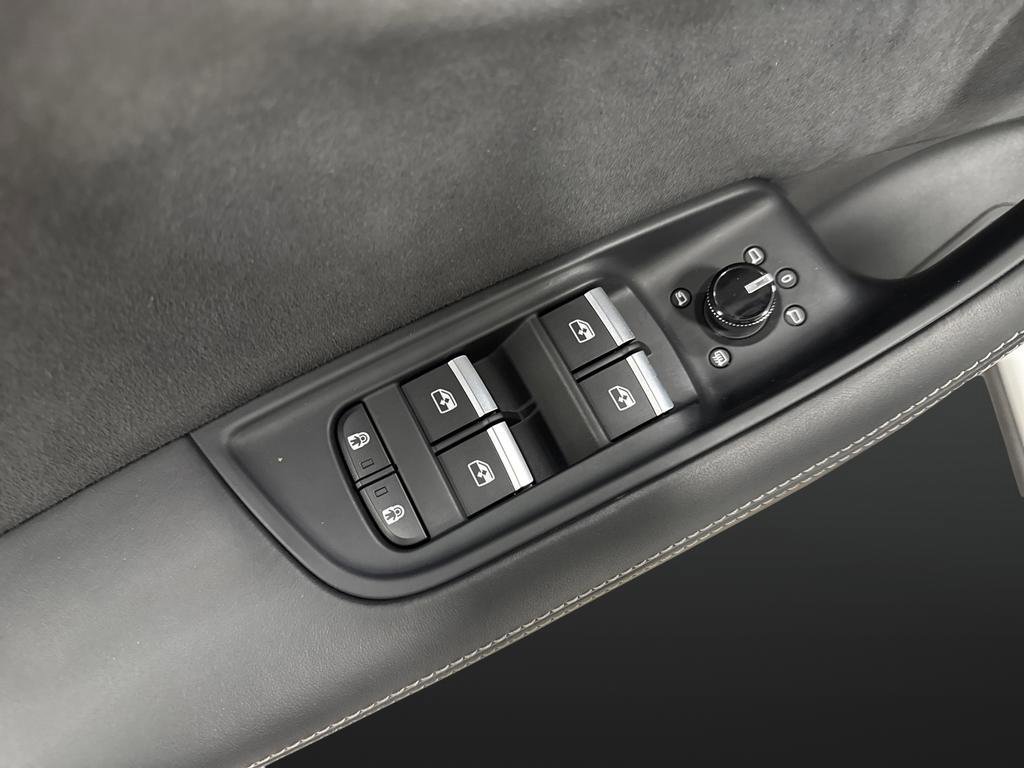 Used 2023 Audi SQ8 Prestige w/ Prestige Package image 32