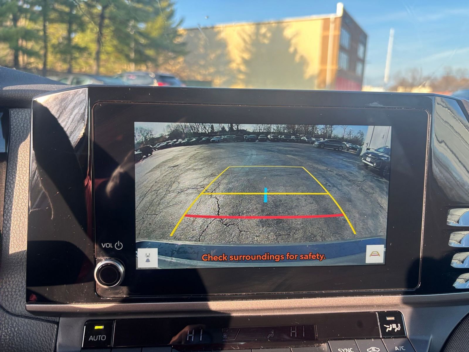 Used 2025 Toyota Camry LE image 17