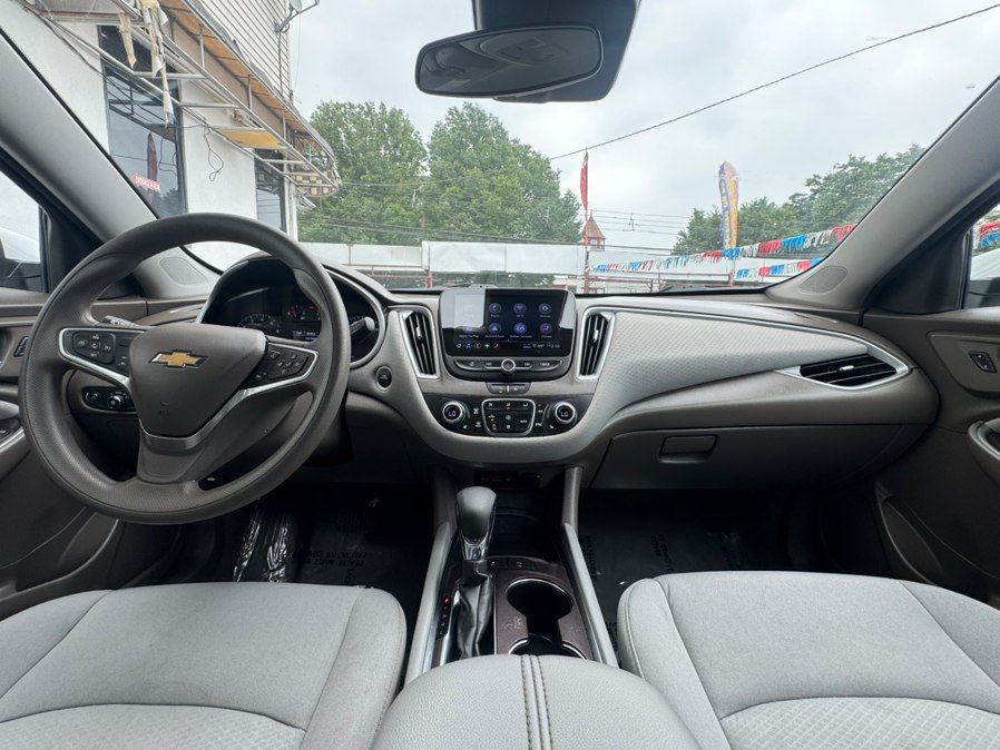 Used 2024 Chevrolet Malibu LT FWD image 29