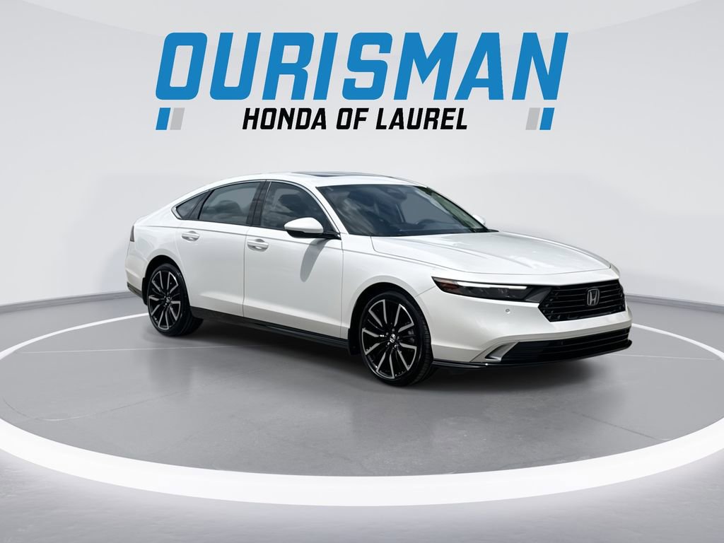 Used 2025 Honda Accord Touring image 2