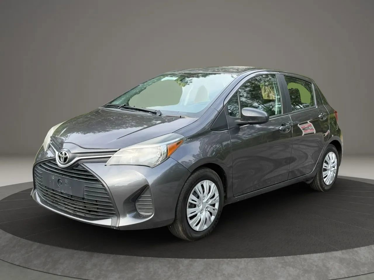 Used 2017 Toyota Yaris L FWD video 1
