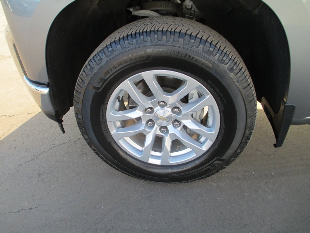 Used 2021 Chevrolet Silverado 1500 LT w/ LPO, Dark Essentials Package image 12