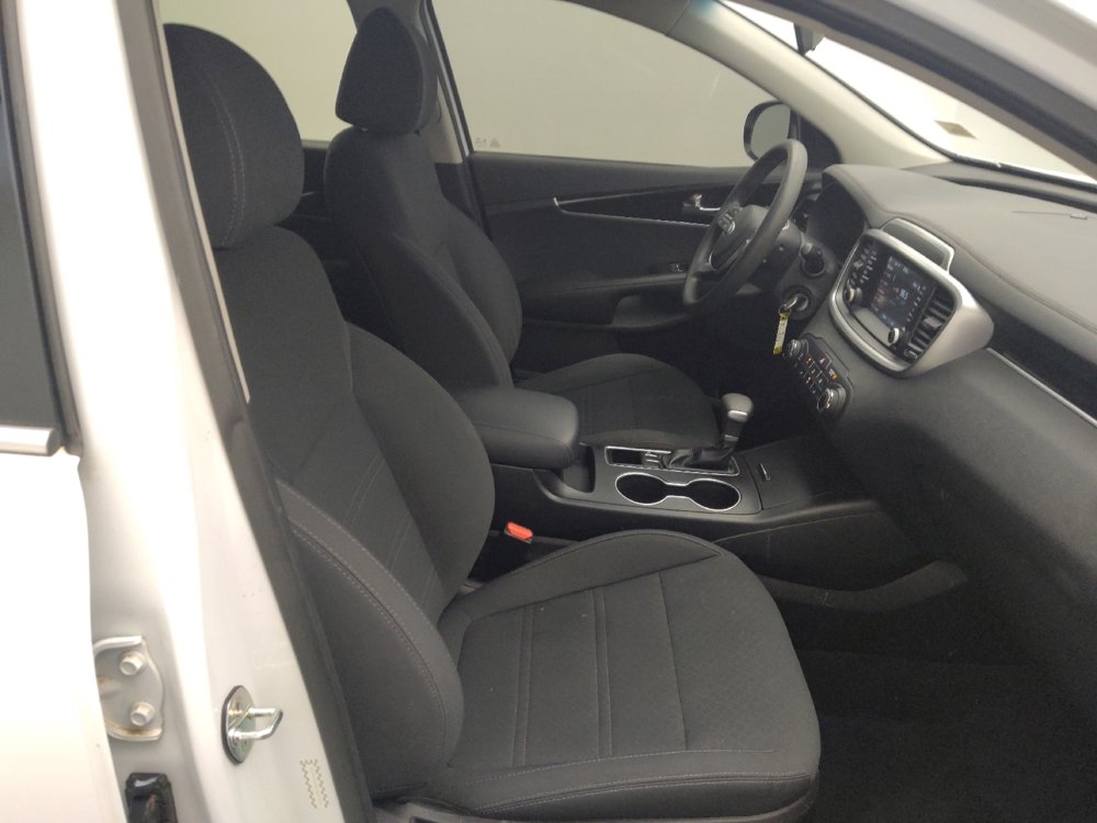 Used 2020 Kia Sorento L FWD image 21
