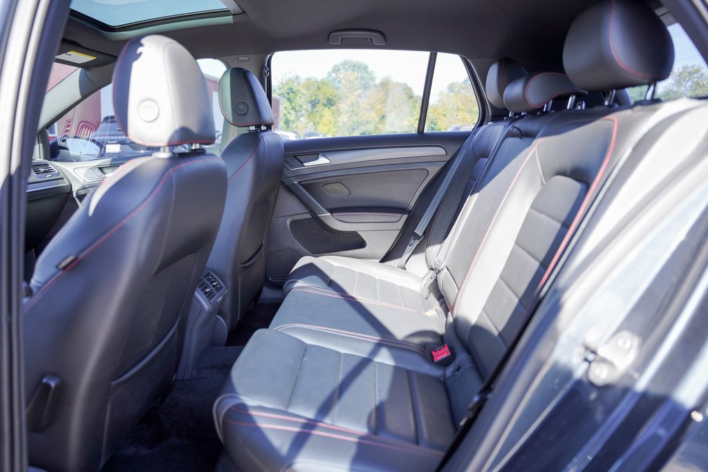 Used 2020 Volkswagen GTI SE image 27