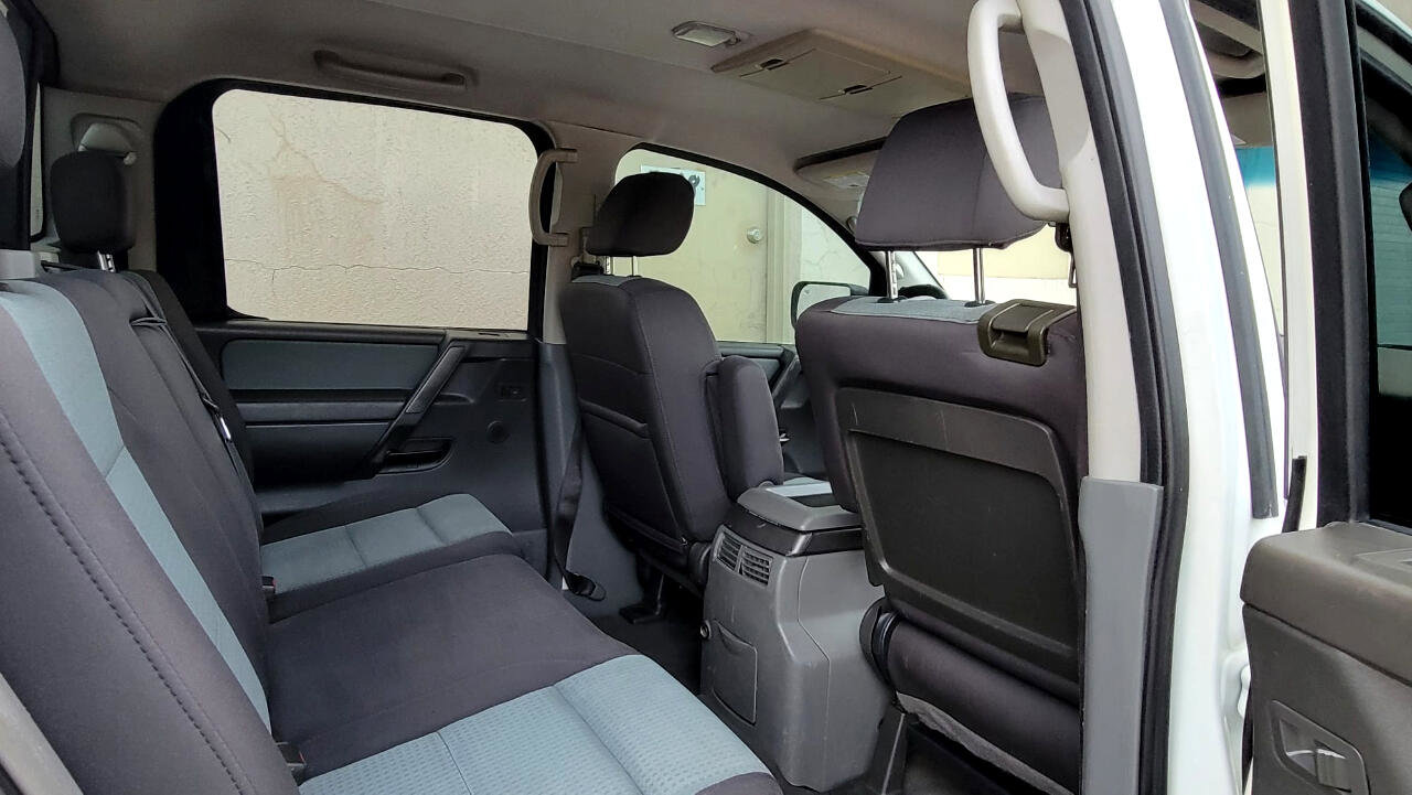 Used 2007 Nissan Titan SE image 29