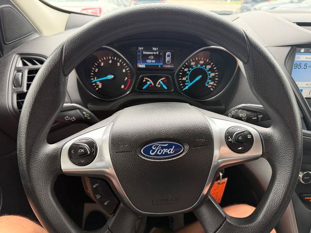 Used 2016 Ford Escape SE w/ Equipment Group 201A FWD image 17