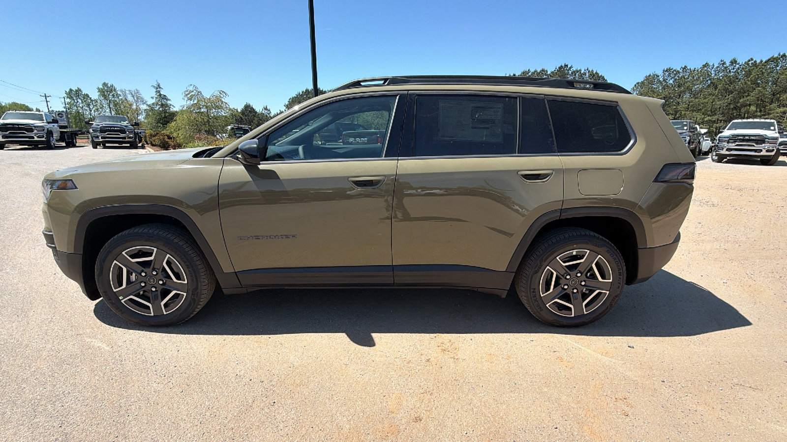New 2026 Jeep Cherokee Laredo AWD/4WD image 11