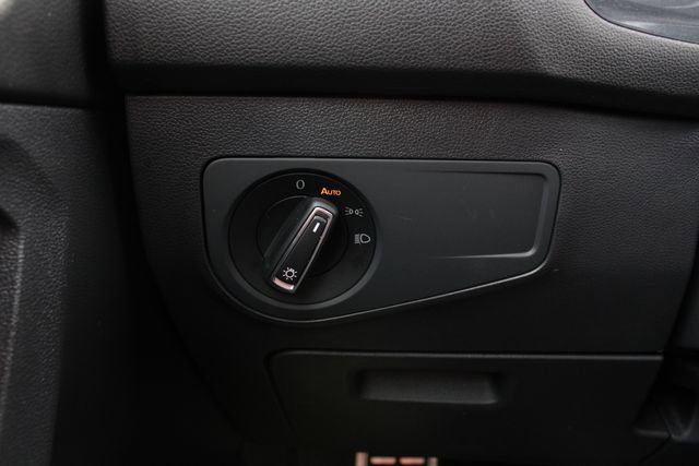 Certified 2023 Volkswagen Tiguan SE R-Line image 10