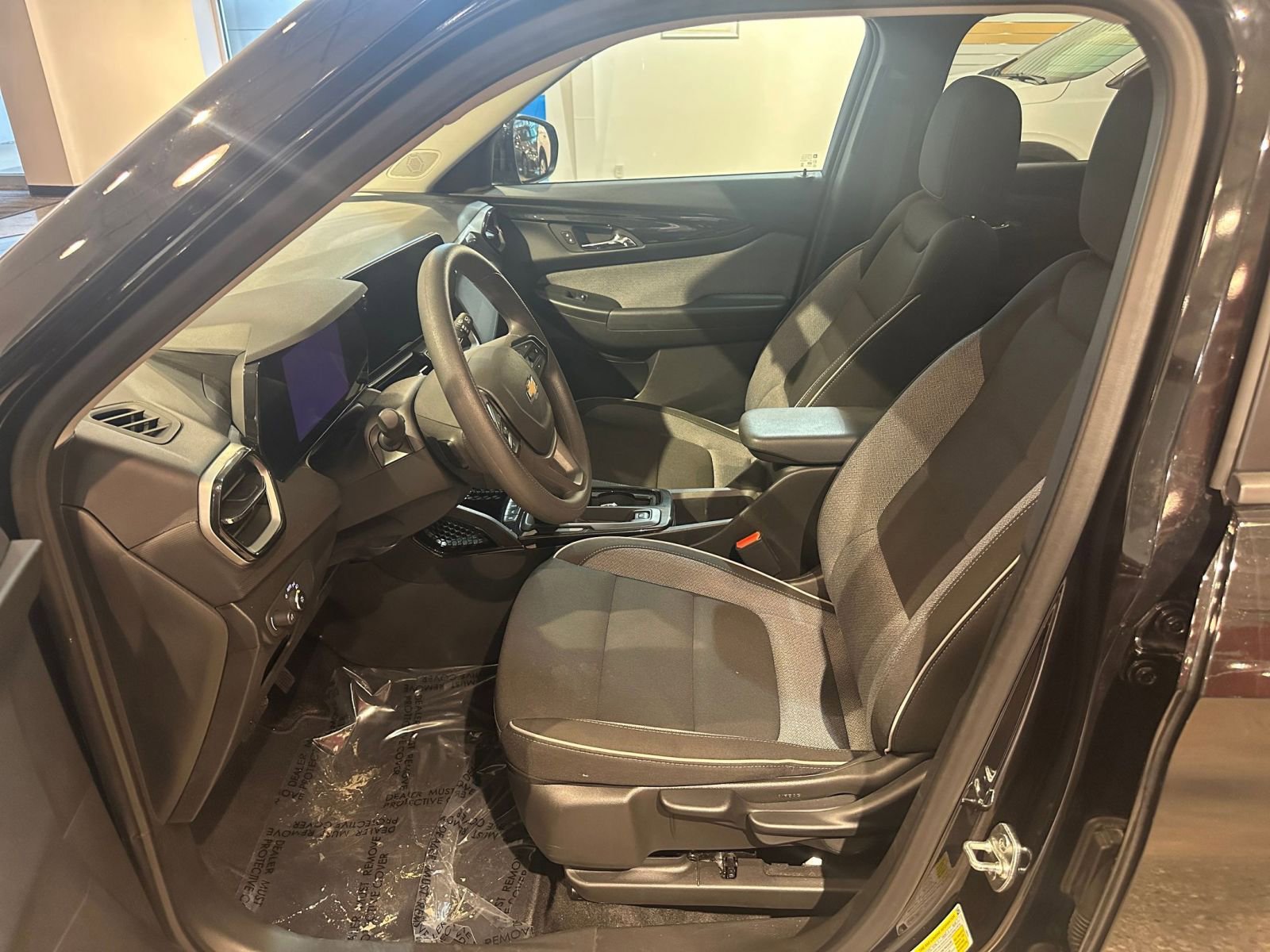 Used 2025 Chevrolet TrailBlazer LT image 27