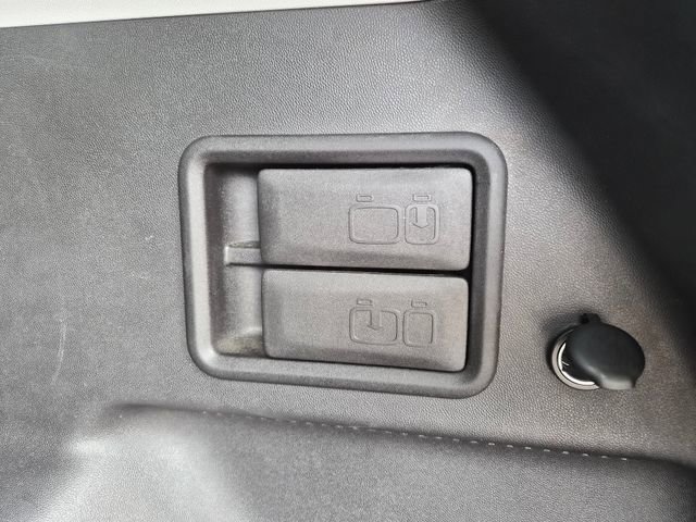 Used 2022 GMC Terrain SLT w/ Infotainment Package II AWD/4WD image 12