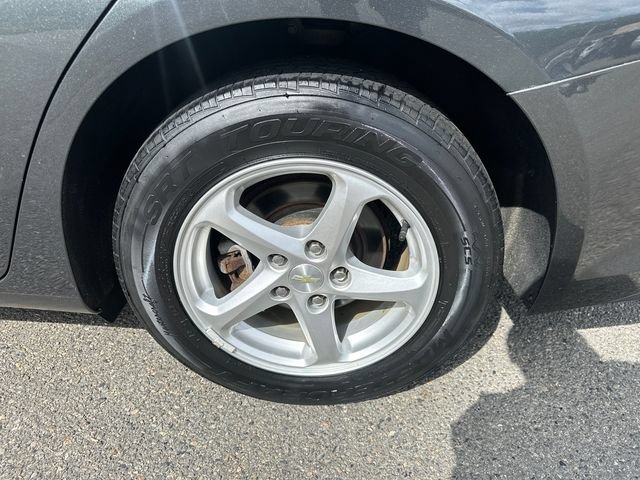 Used 2017 Chevrolet Malibu LS FWD image 13