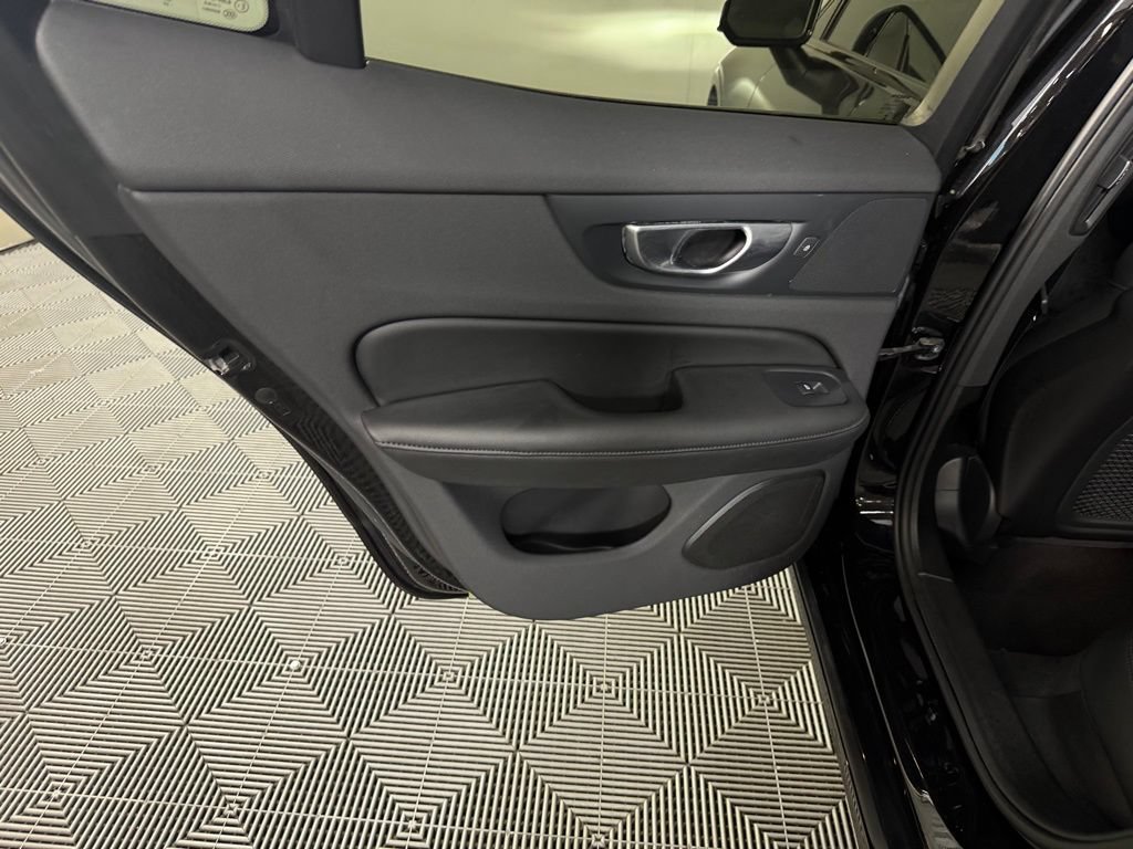Used 2025 Volvo S60 B5 Plus FWD image 24