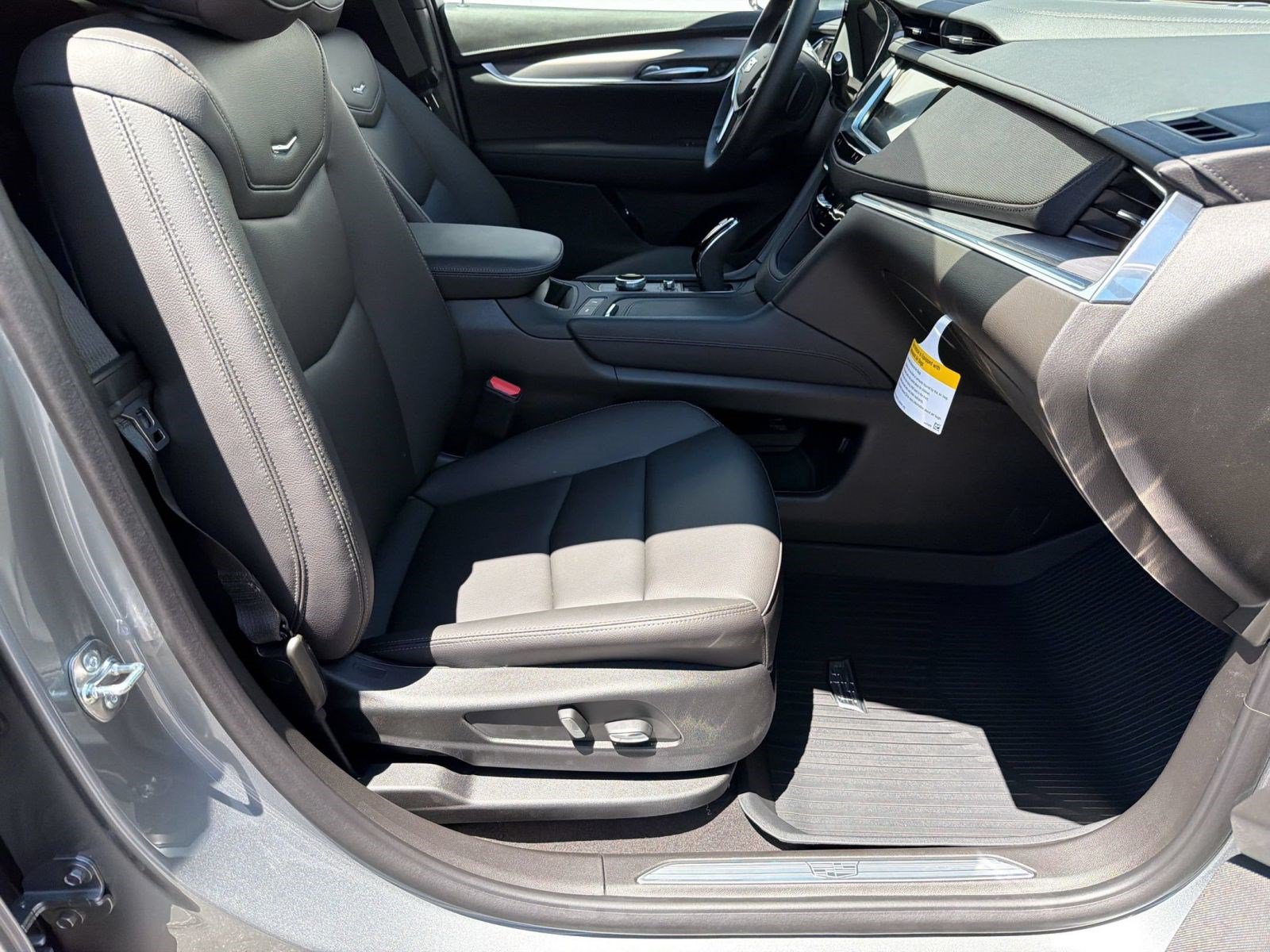New 2026 Cadillac XT5 Luxury w/ LPO, Floor Liner Package AWD/4WD image 22