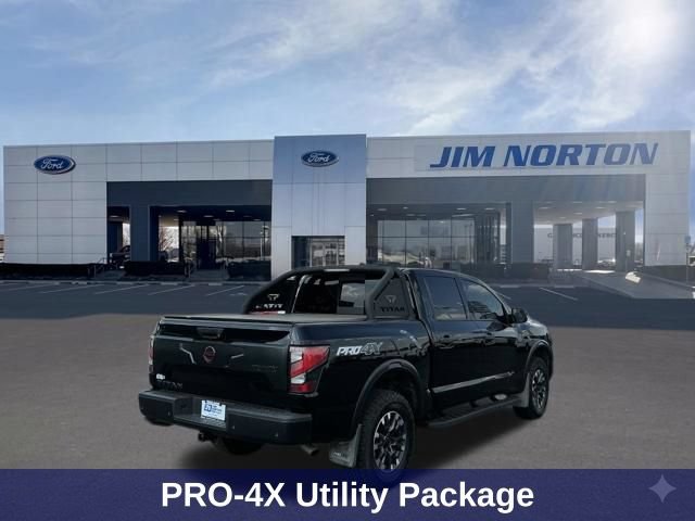 Used 2023 Nissan Titan PRO-4X w/ Pro-4x Convenience Package AWD/4WD image 4