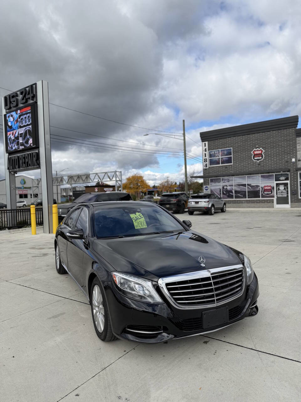 Used 2015 Mercedes-Benz S 550 4MATIC Sedan image 2