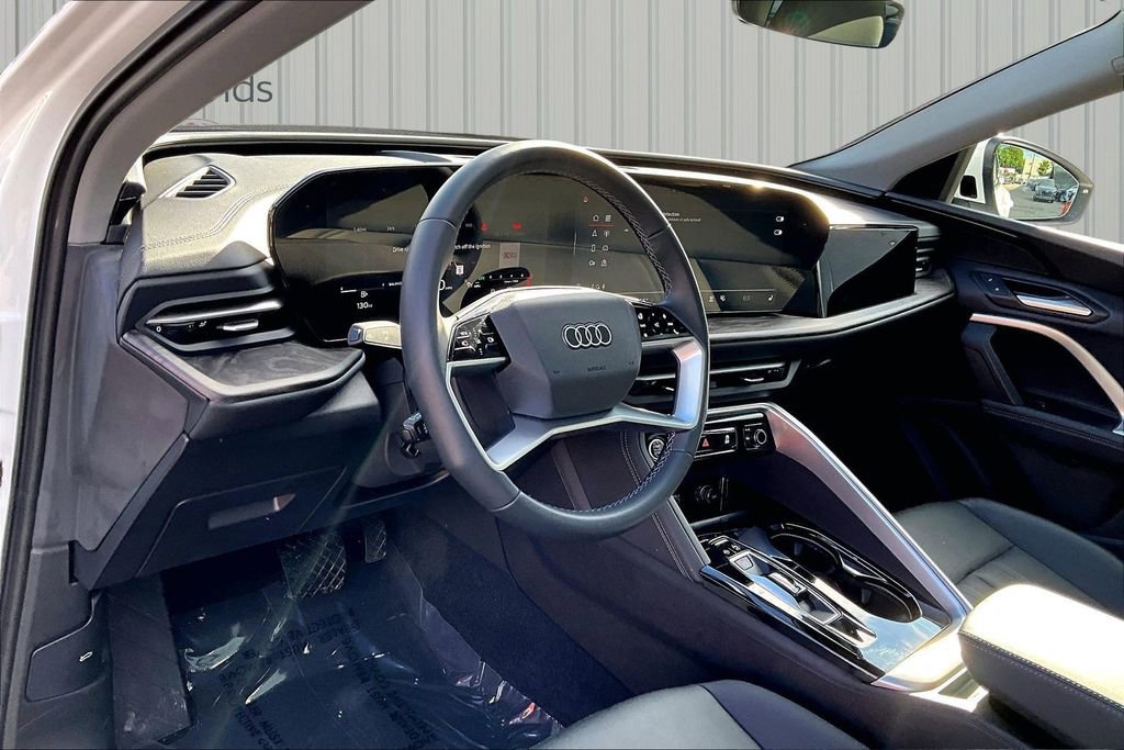 Used 2025 Audi Q5 Premium w/ Convenience Package AWD/4WD image 17