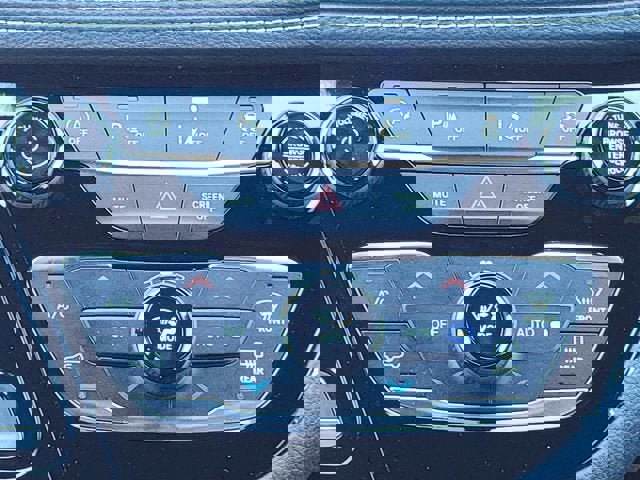 New 2026 Chrysler Pacifica Select w/ S Appearance Package AWD/4WD image 29