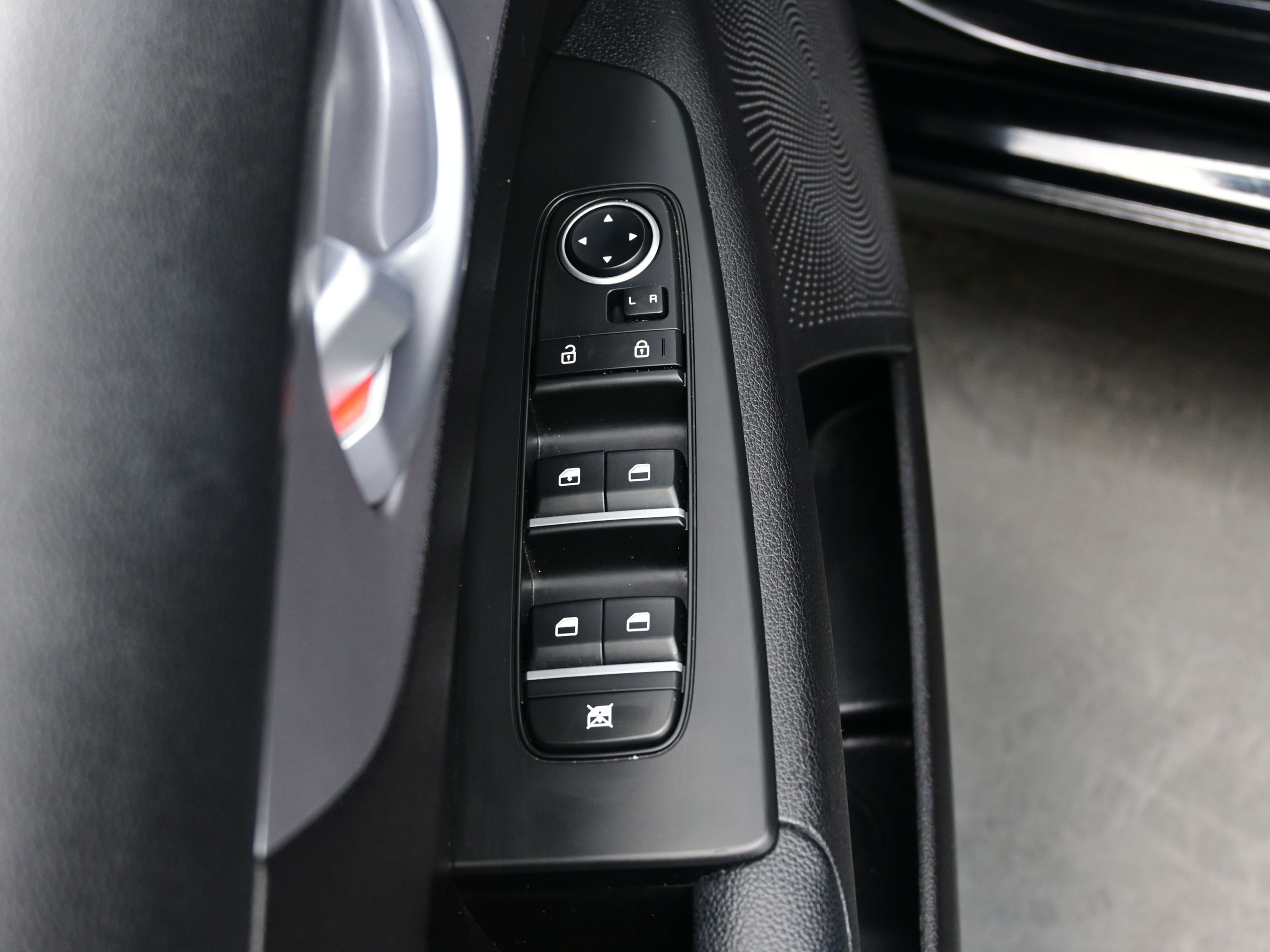 Used 2023 Kia Forte LXS w/ LXS Technology Package FWD image 10