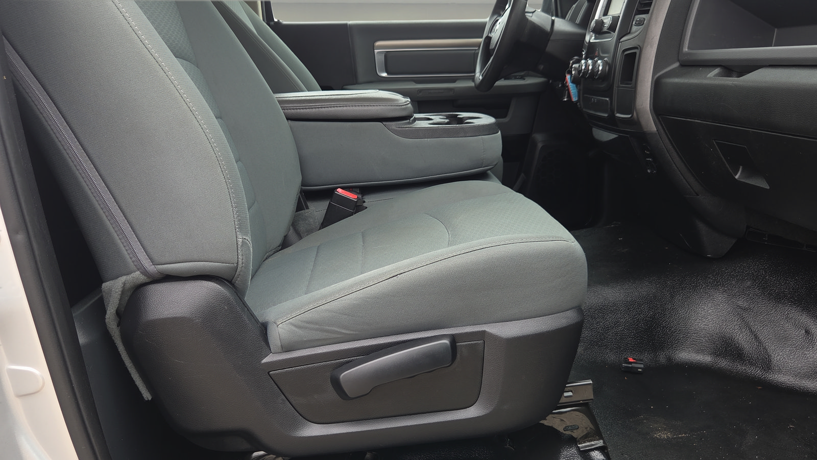 Used 2017 RAM 1500 Tradesman w/ Power & Remote Entry Group RWD image 15
