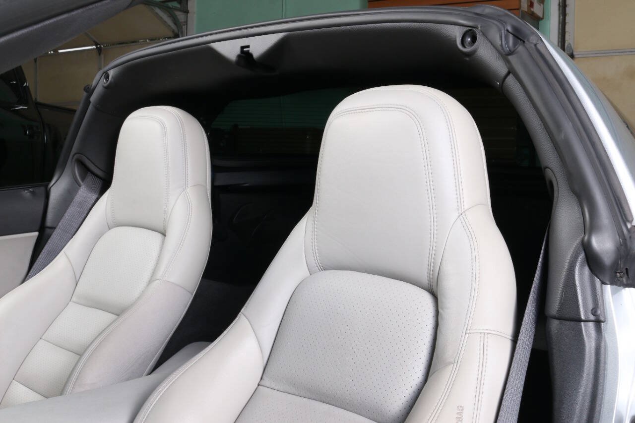 Used 2011 Chevrolet Corvette Grand Sport w/ Preferred Equipment Group RWD image 45