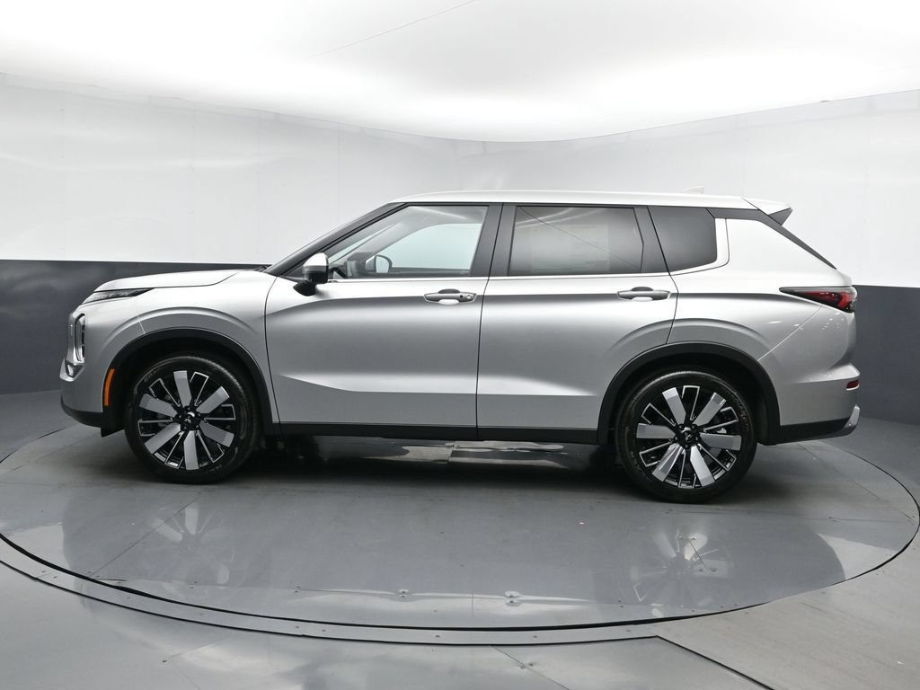 New 2026 Mitsubishi Outlander SE AWD/4WD image 4