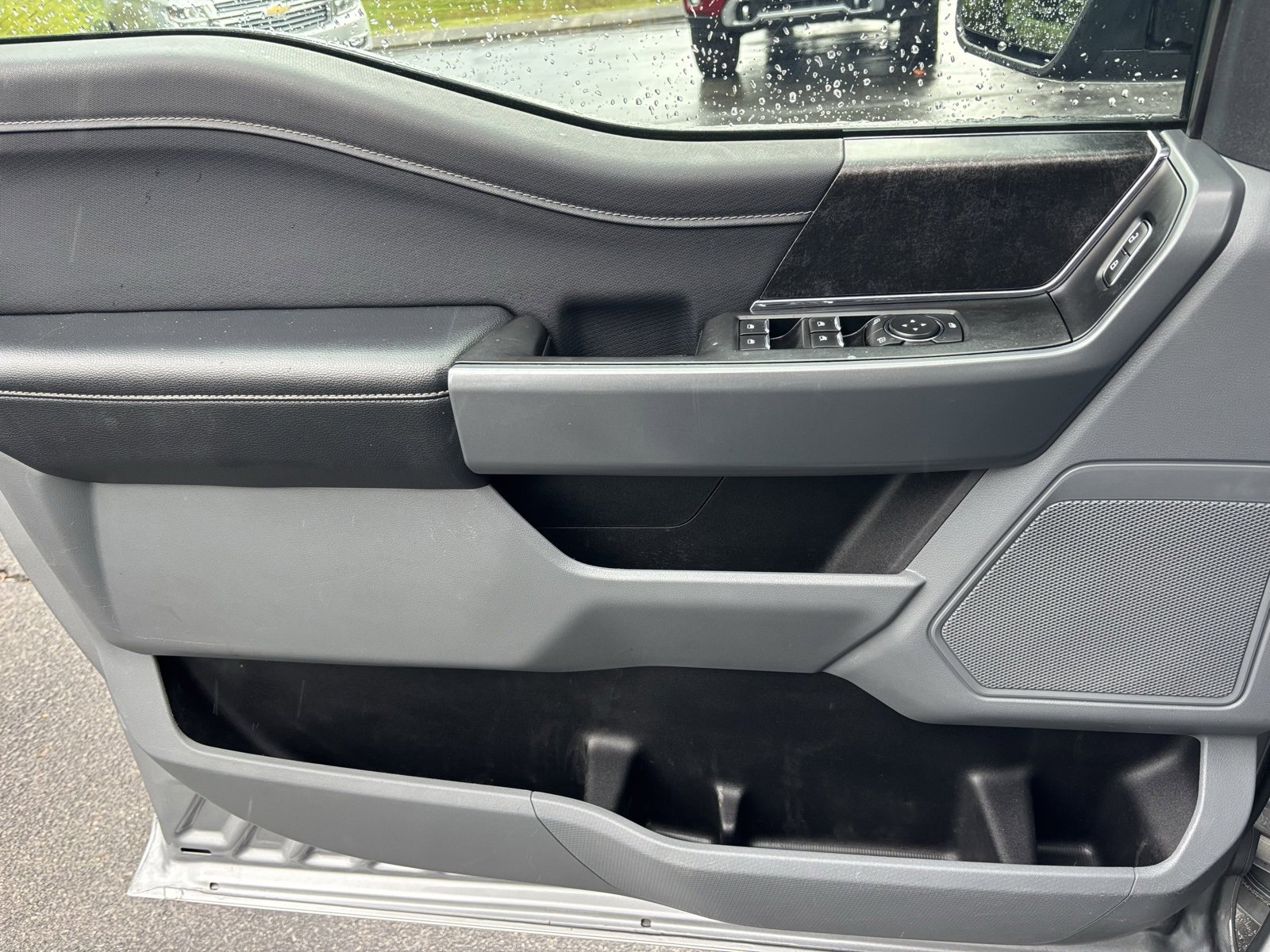 Used 2022 Ford F150 XLT w/ Equipment Group 302A High image 17