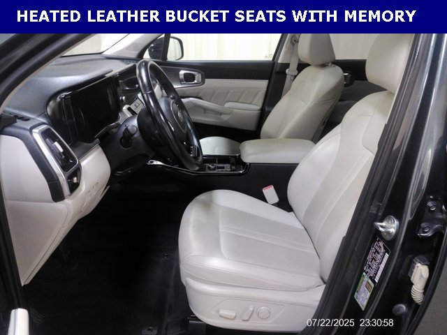 Used 2021 Kia Sorento SX image 12