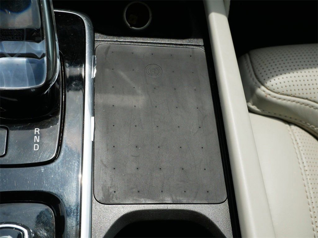 Used 2022 Volvo XC90 T8 Inscription image 25