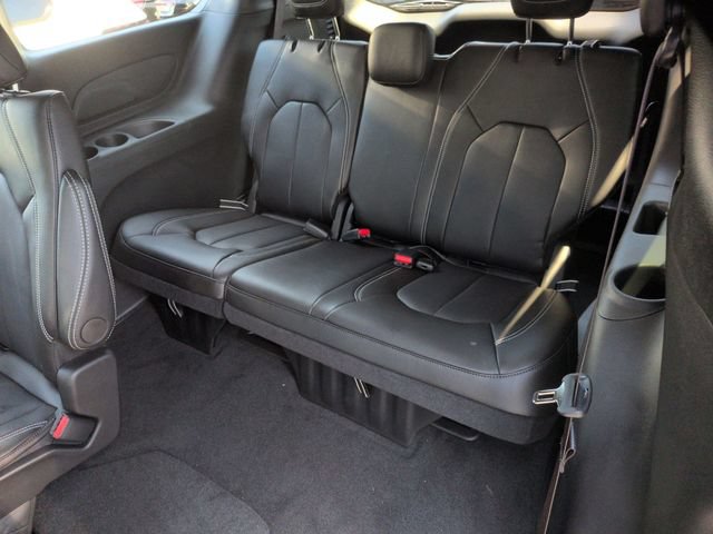 New 2027 Chrysler Pacifica Select FWD image 29