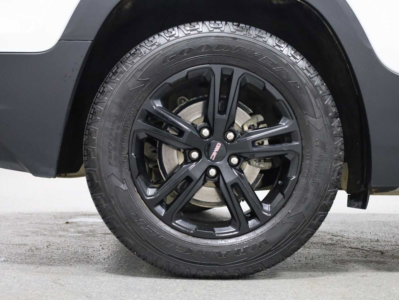 Used 2023 GMC Terrain AT4 w/ Tech Package AWD/4WD image 35