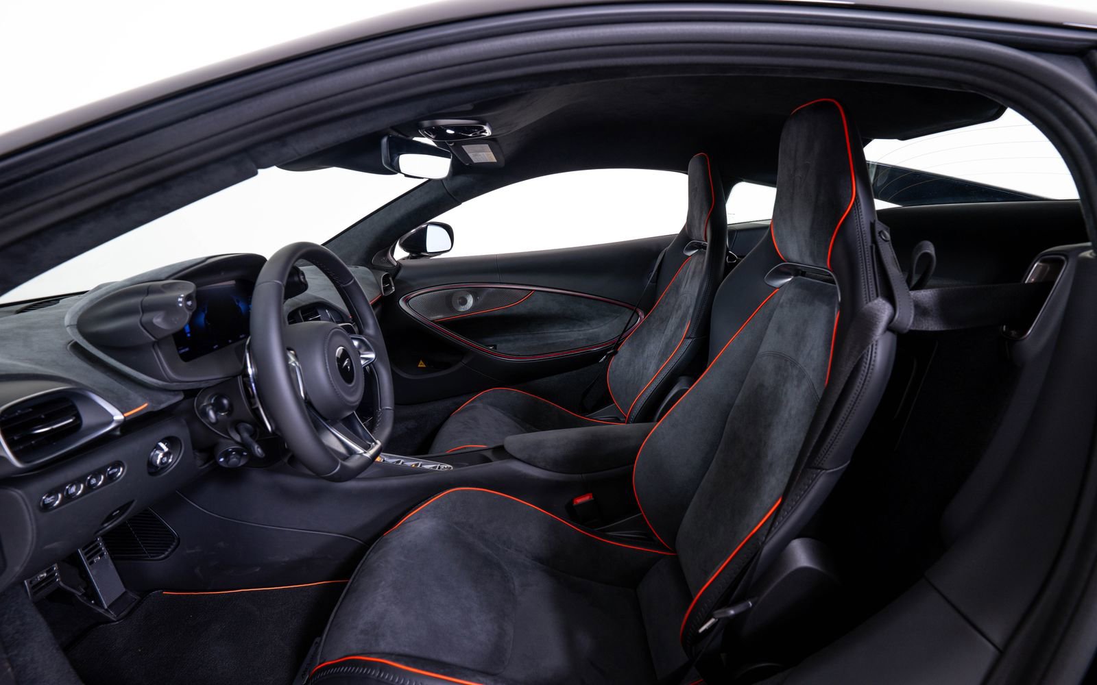 New 2026 McLaren Artura RWD image 18