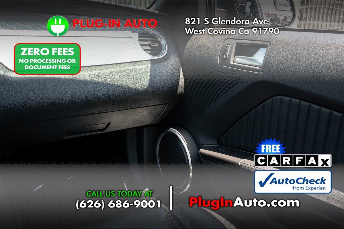 Used 2011 Ford Mustang Shelby GT500 RWD image 18