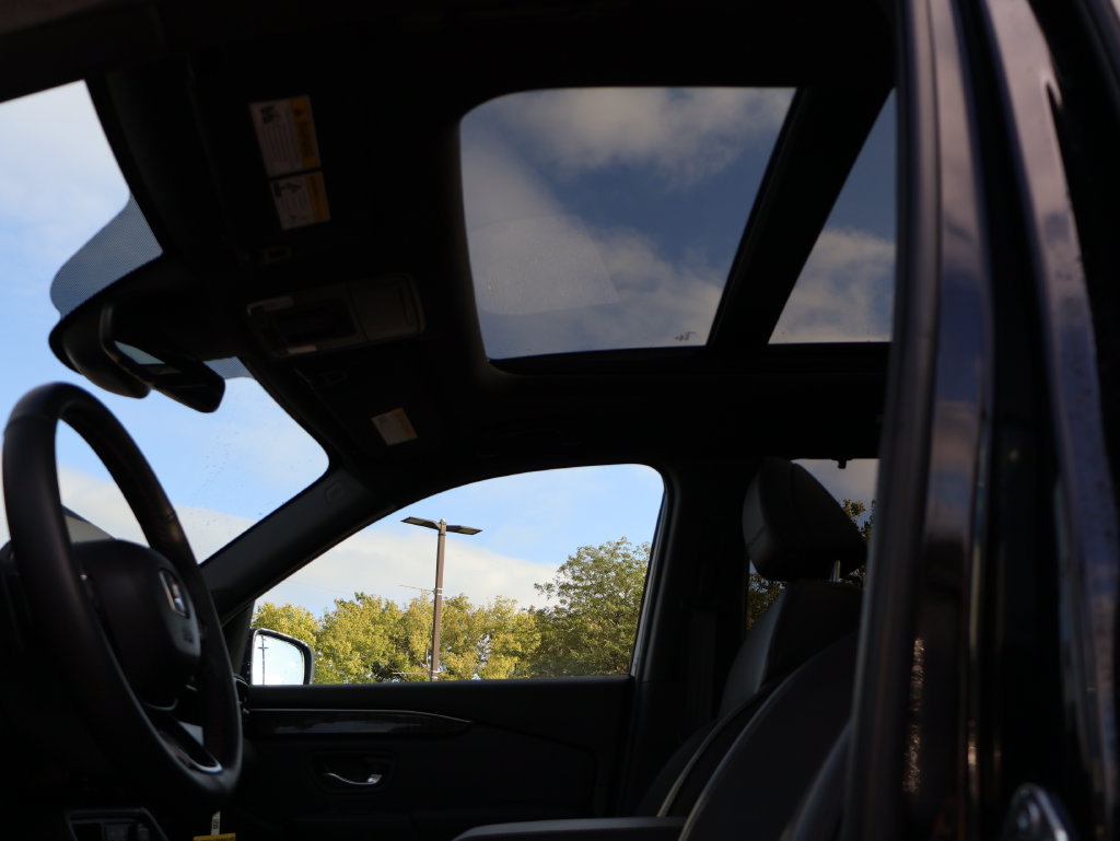 Certified 2025 Honda Pilot Black Edition image 35