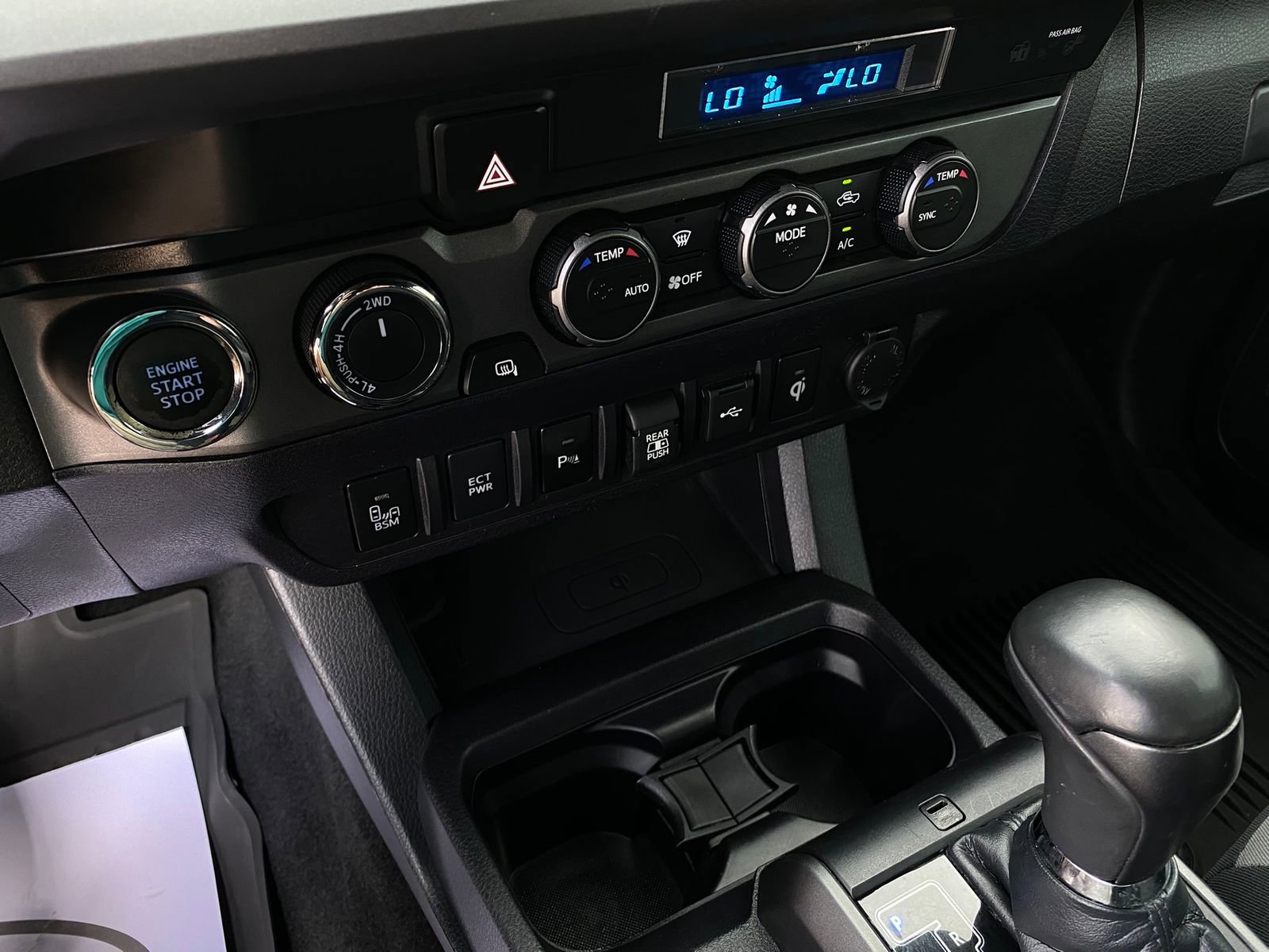 Used 2021 Toyota Tacoma TRD Sport w/ Technology Package AWD/4WD image 21