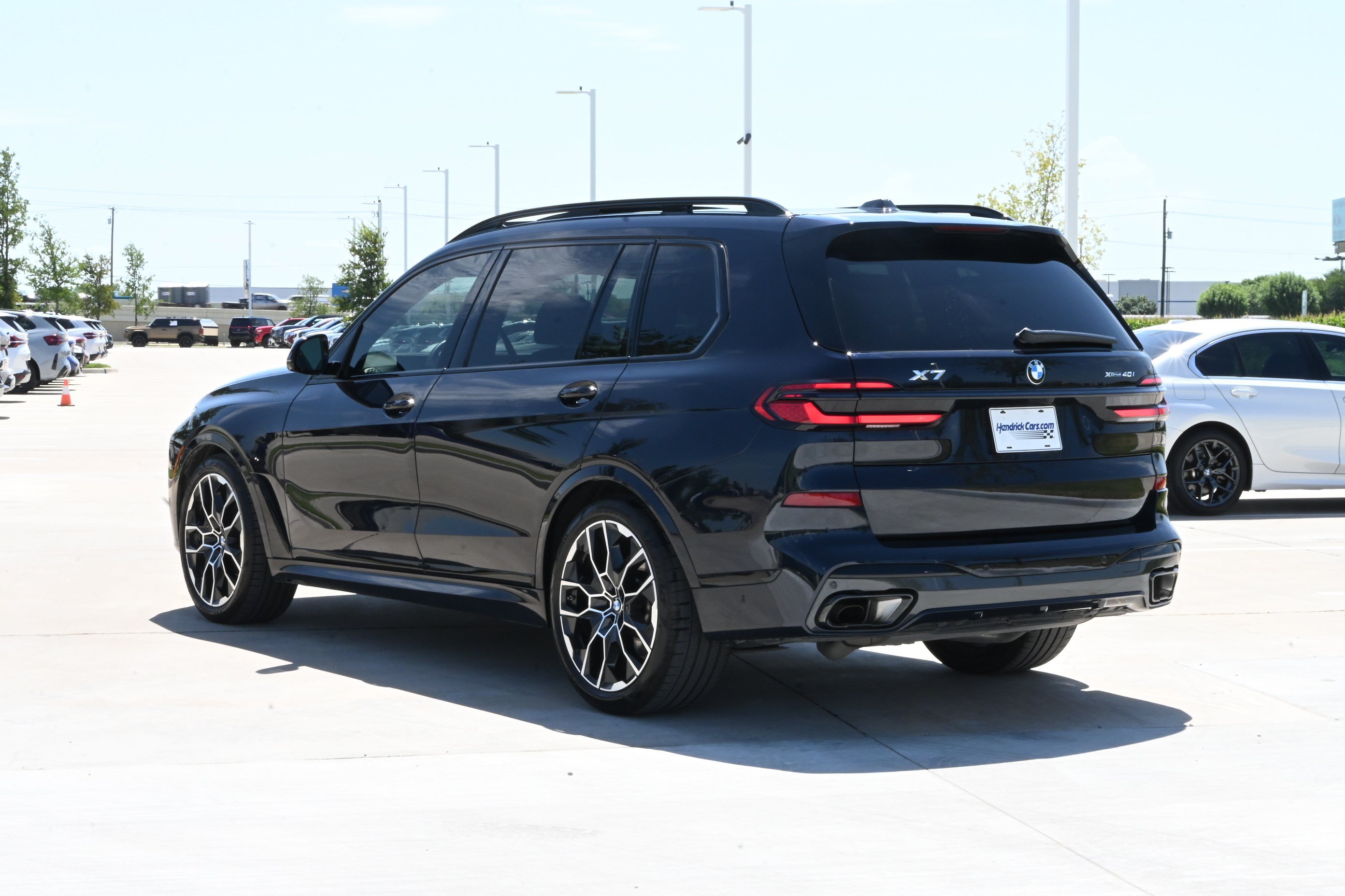 Certified 2026 BMW X7 xDrive40i w/ M Sport Package AWD/4WD image 7
