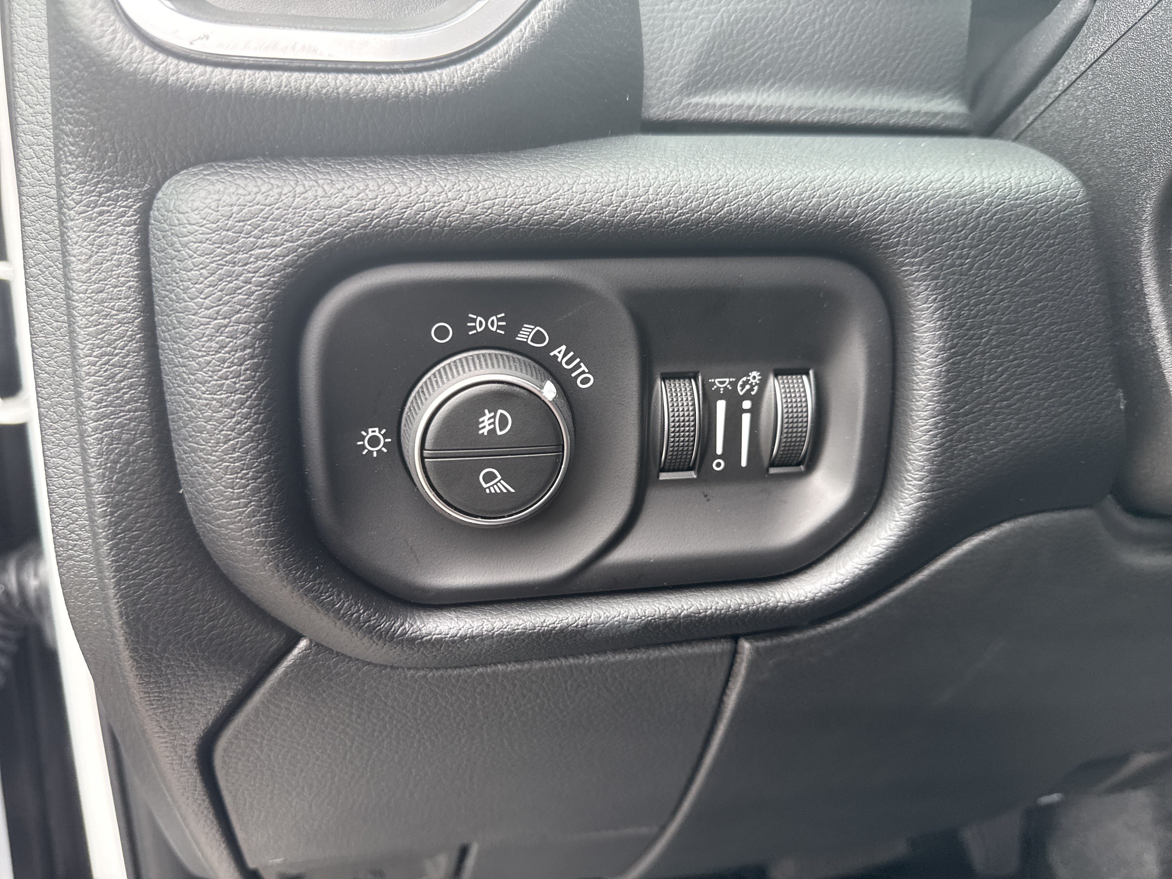 New 2026 RAM 3500 Big Horn w/ Laramie Trim Package AWD/4WD image 31