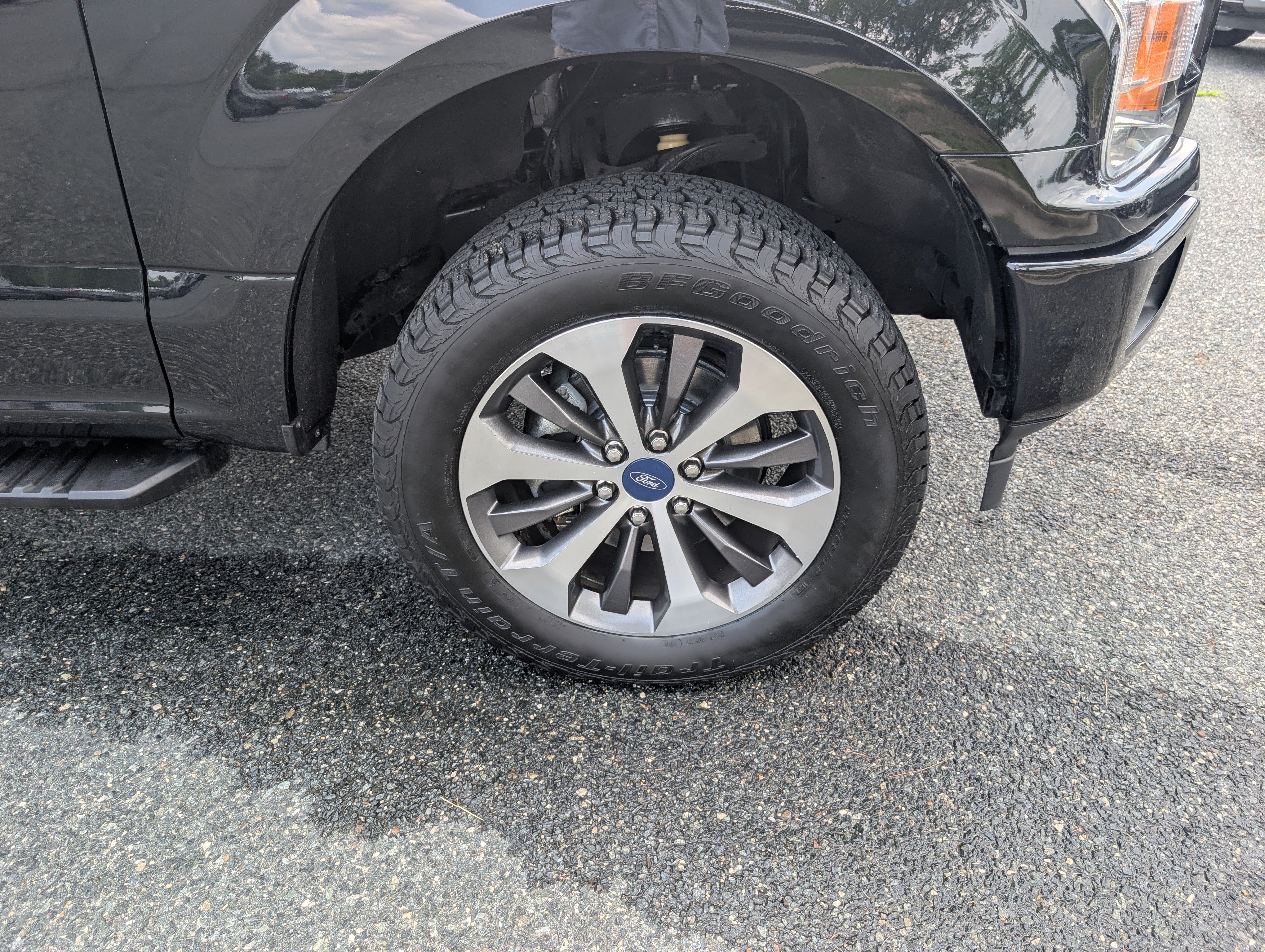 Used 2019 Ford F150 XL w/ Equipment Group 101A Mid AWD/4WD image 9