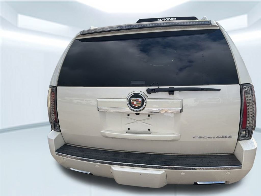 Used 2013 Cadillac Escalade Premium image 14