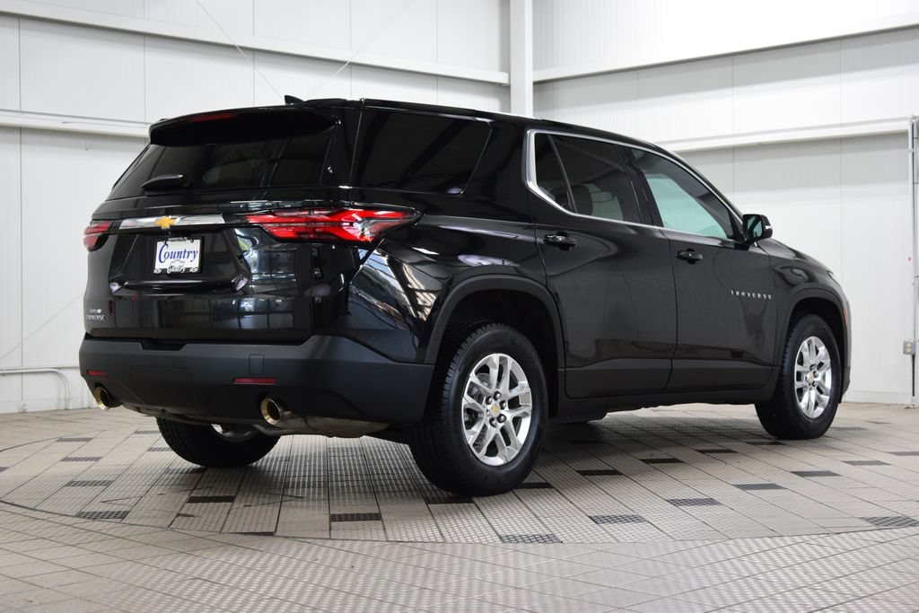 Used 2023 Chevrolet Traverse LS w/ Safety Package FWD image 8