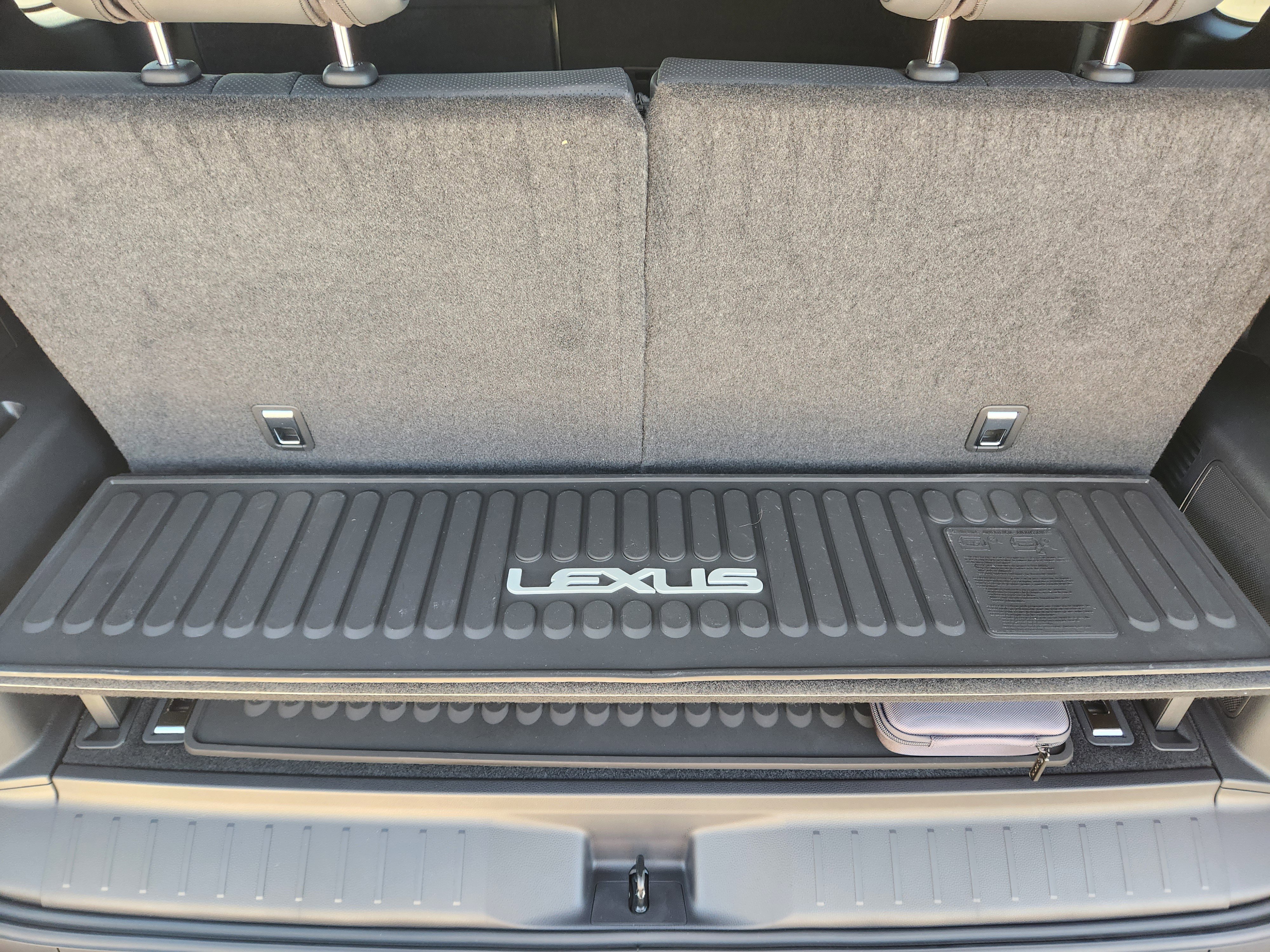 New 2026 Lexus LX 700h Luxury image 23