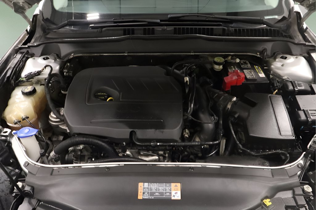 Used 2016 Ford Fusion SE w/ Equipment Group 202A FWD image 22