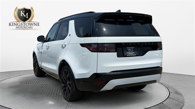 Used 2024 Land Rover Discovery Dynamic SE AWD/4WD image 3