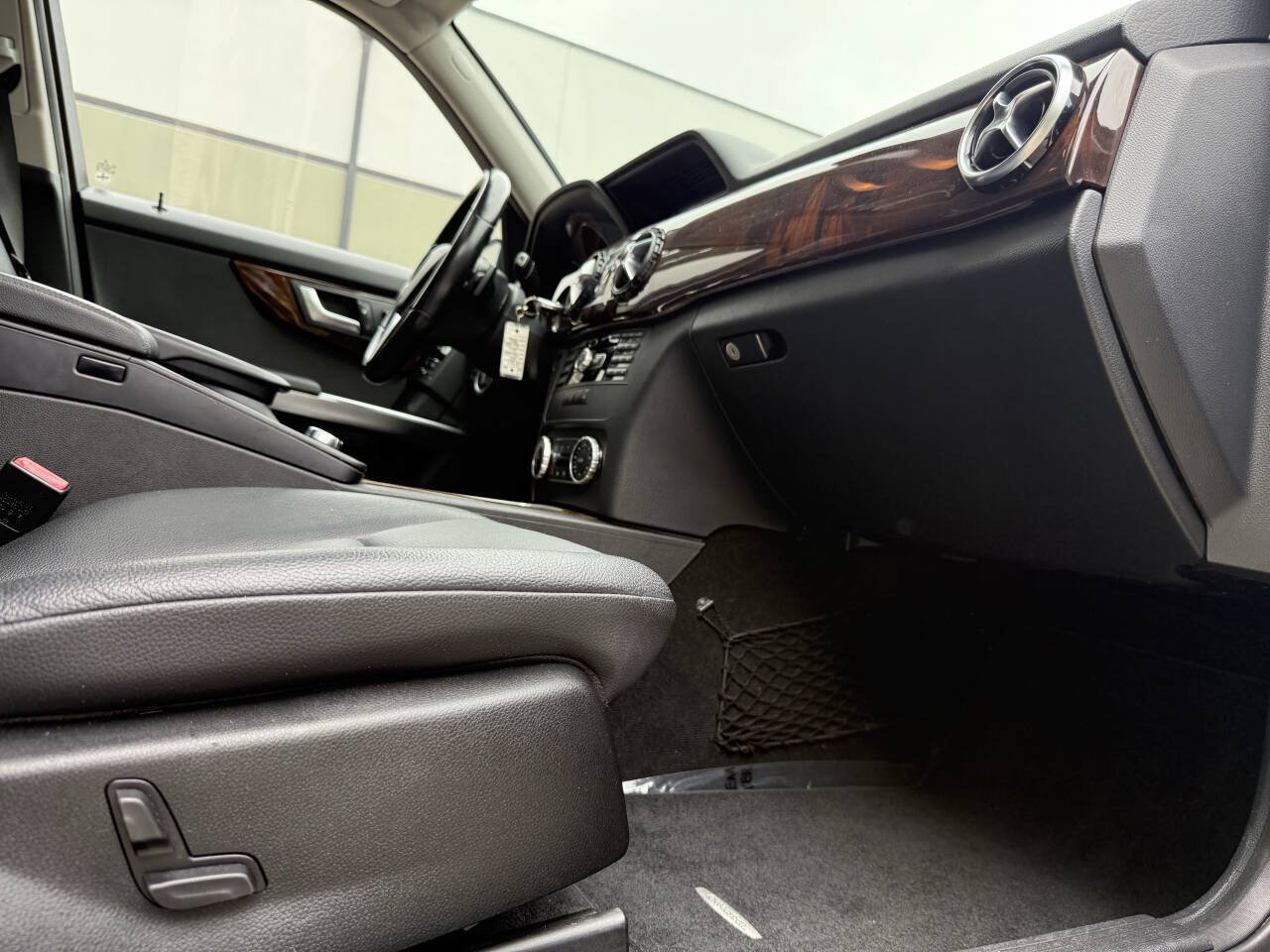 Used 2015 Mercedes-Benz GLK 350 4MATIC image 25