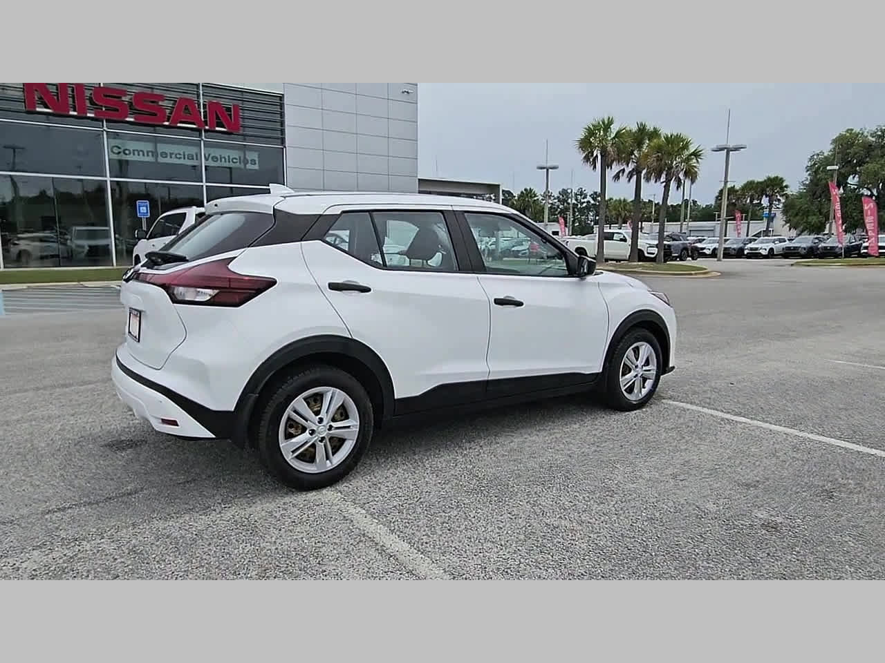 Used 2021 Nissan Kicks S FWD image 32