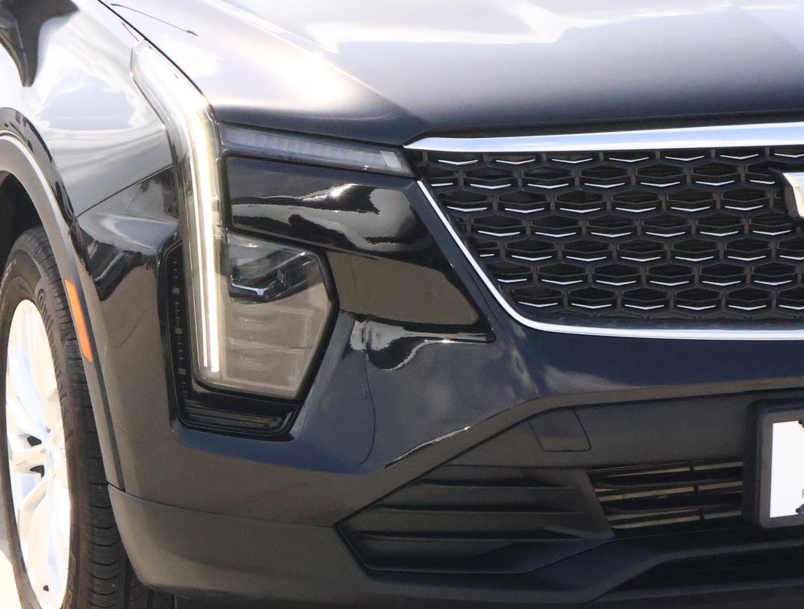Certified 2024 Cadillac XT4 Luxury FWD image 9